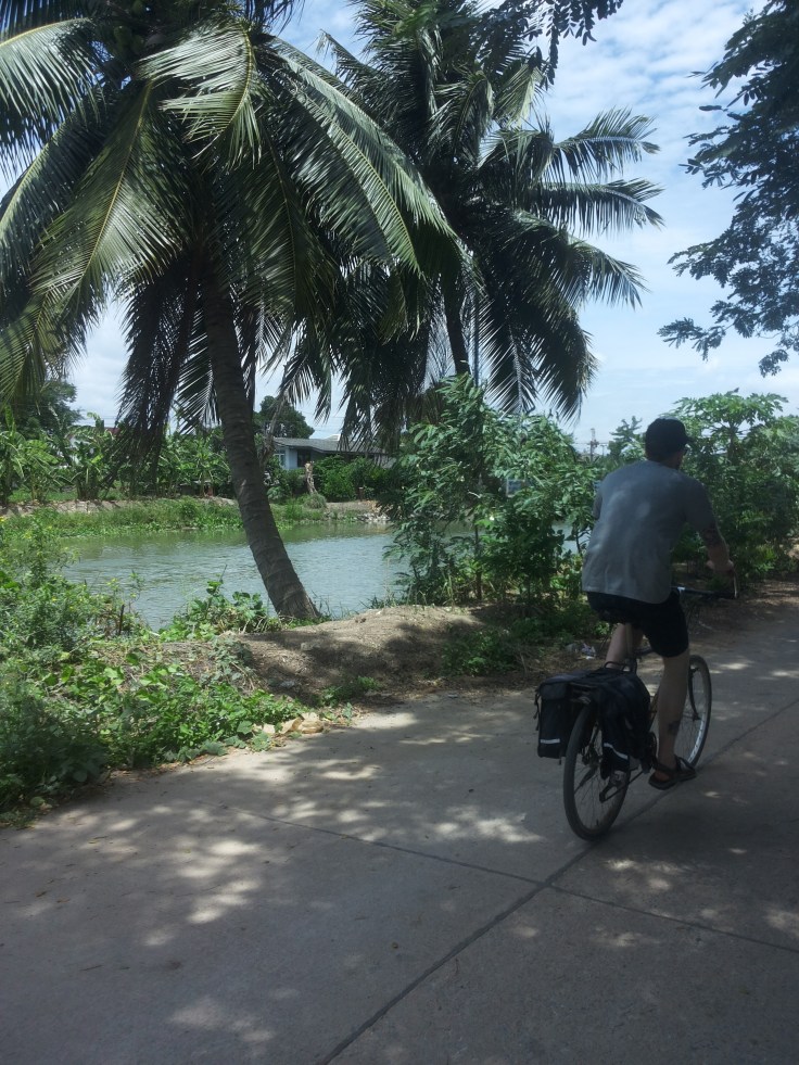 Over tegel weggetjes...