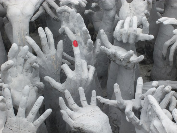 Ik vraag me toch af welke diep religieuze betekenis de maker hierbij heeft bedoeld