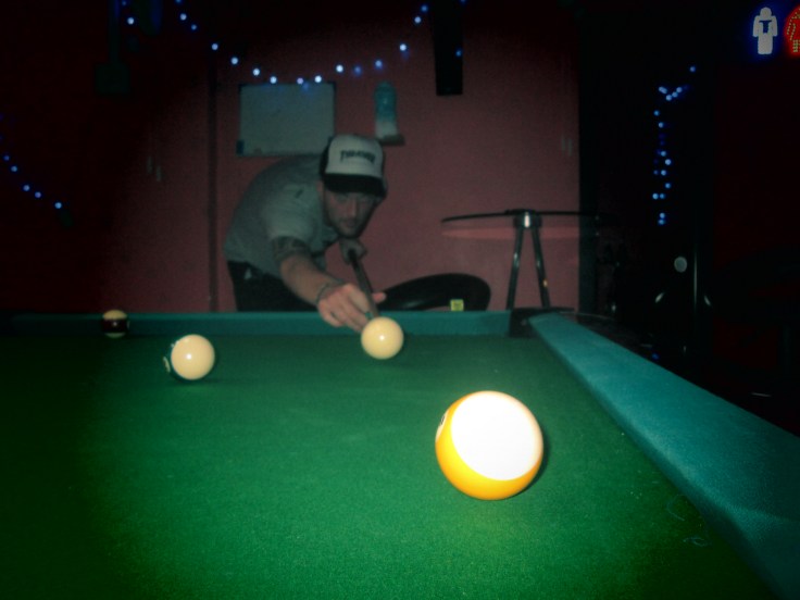 Ons avondje stappen begon met relaxed een potje poolen