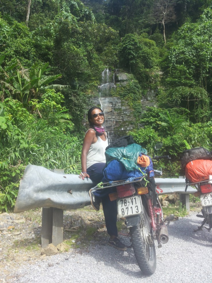 Kom je toch zomaar opeens een miniwatervalletje tegen... kadootje onderweg!