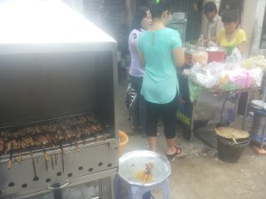 ... nu is het weer barbecuen op straat!